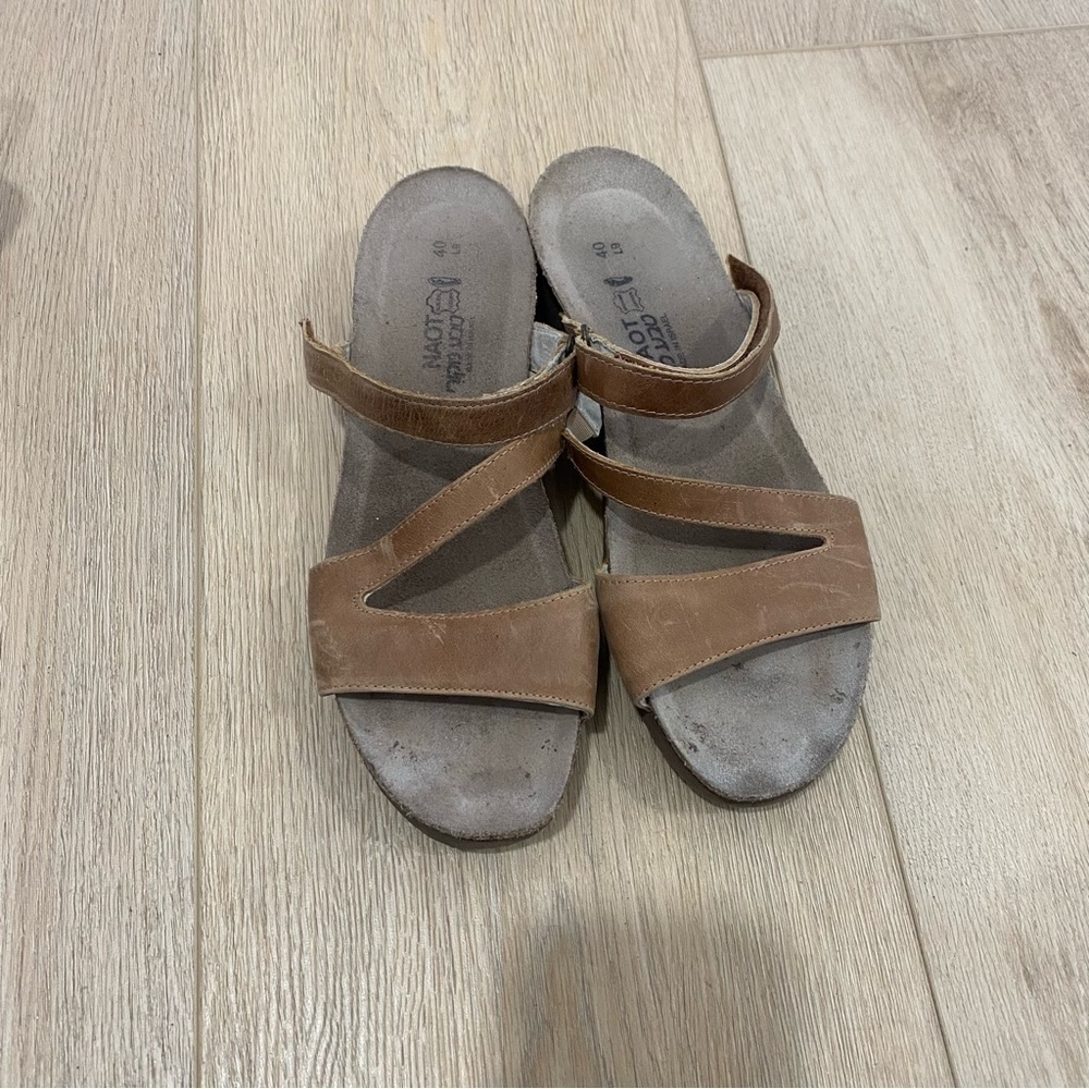 Naot Gabriela Tan Leather Strappy Sandals